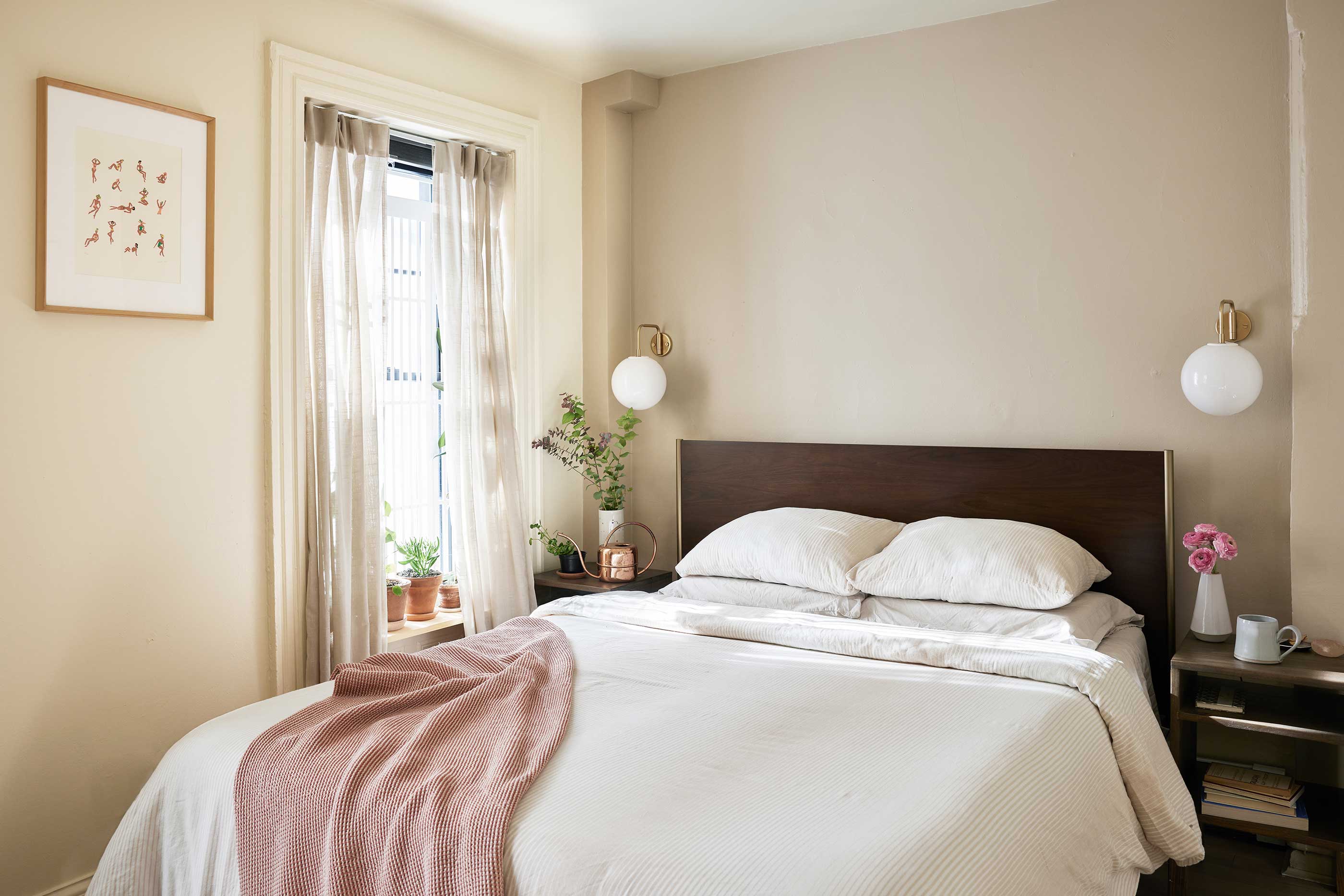 This Beige Bedroom Makeover is Anything but Boring – Clare