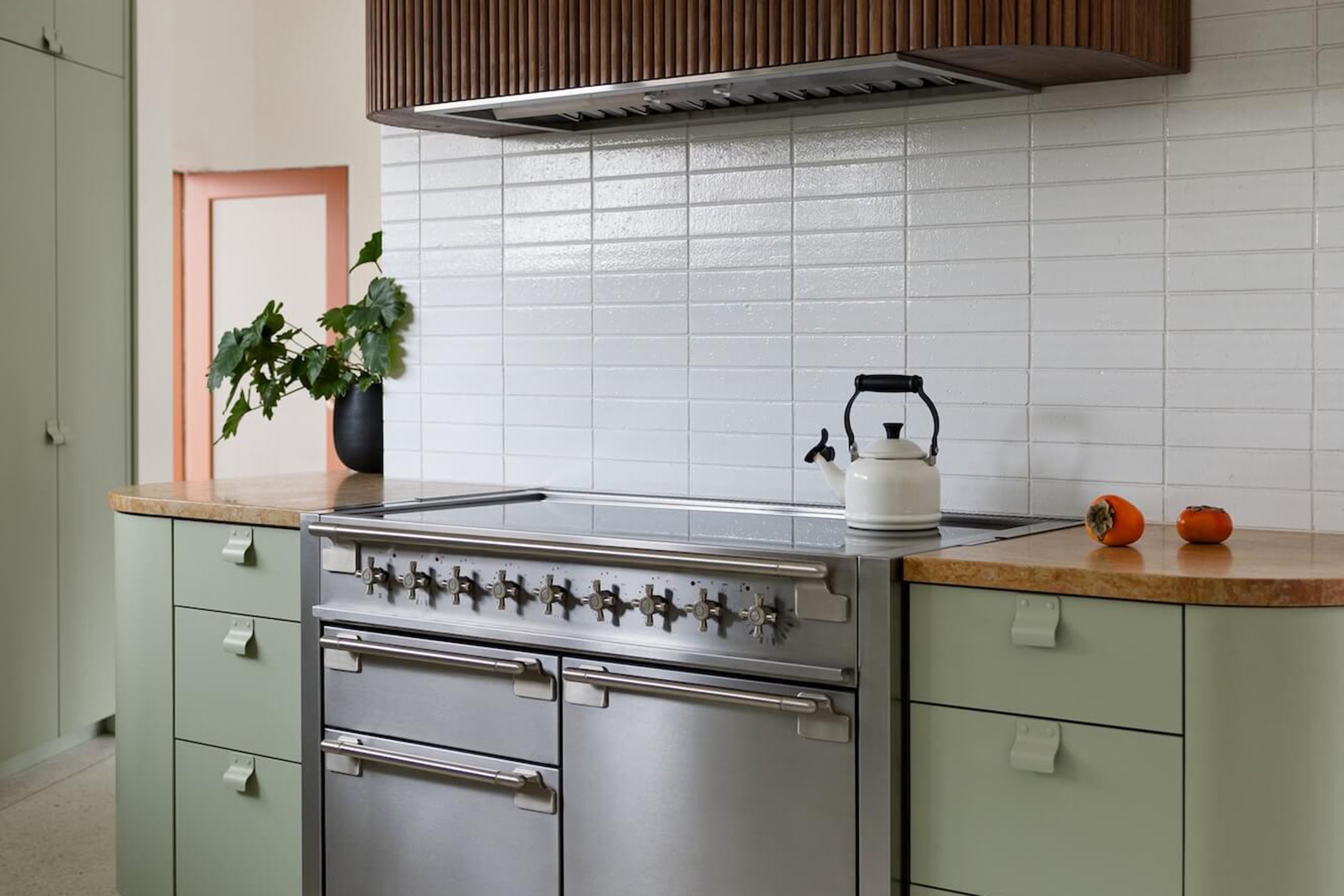 Modern Green Kitchen Inspiration: A Fresh Take on Mid-Century Design ...