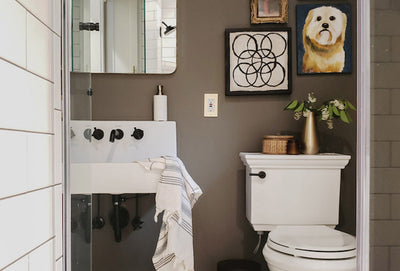 5 Bathroom Decor Ideas on a Budget, Inspired By This Moody Makeover